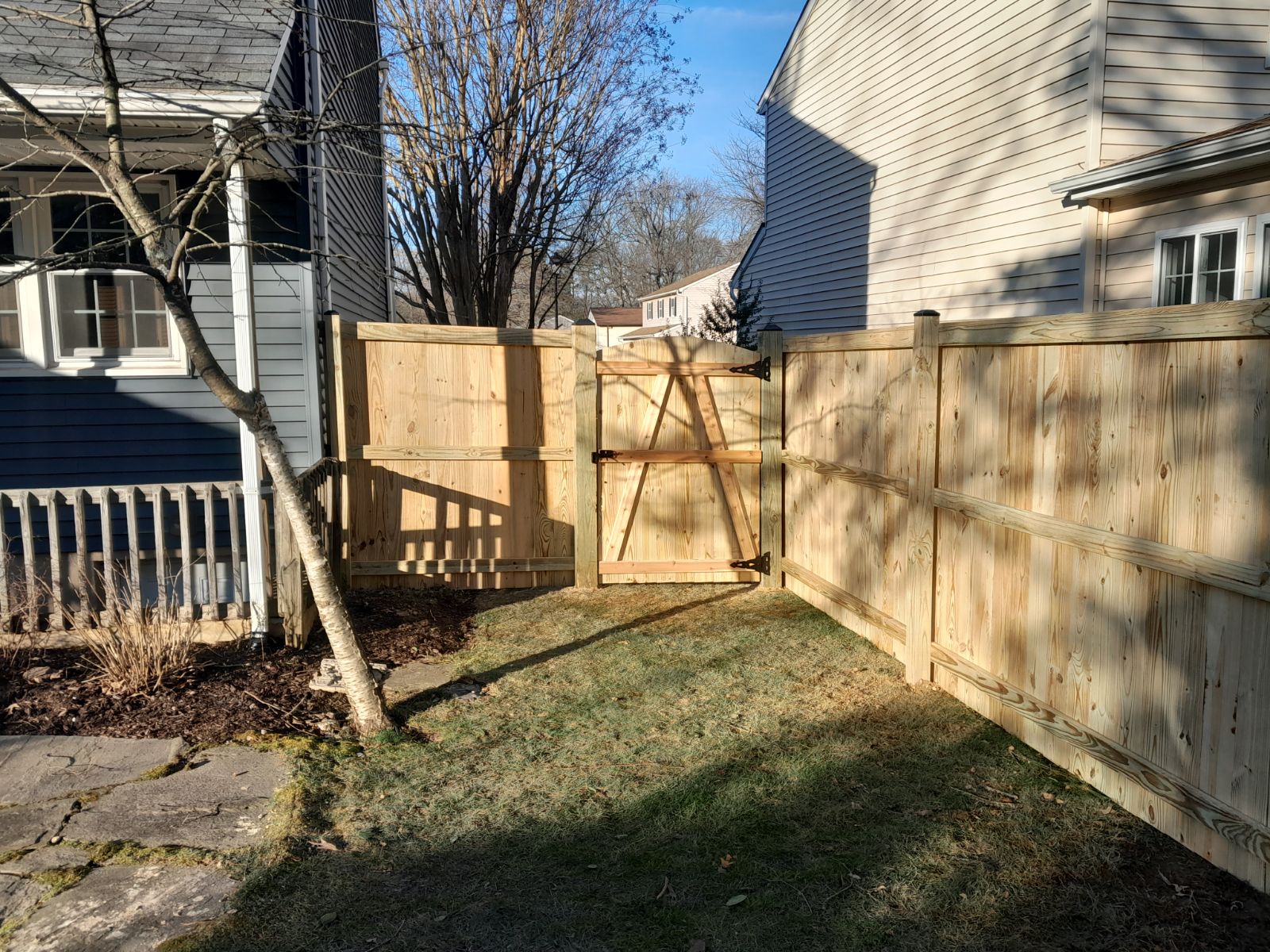 Wood Fence Installation brin Anne Arundel, Howard & Baltimore Counties