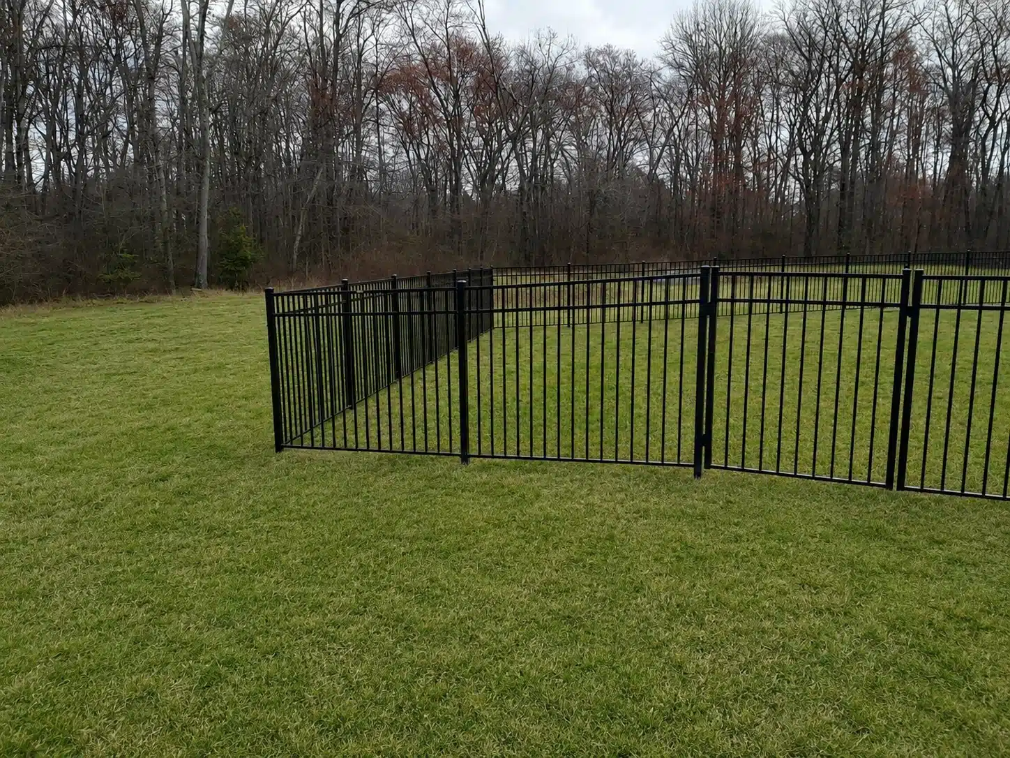 Black aluminum yard fence for fence repair and replacement in Severna Park, MD.